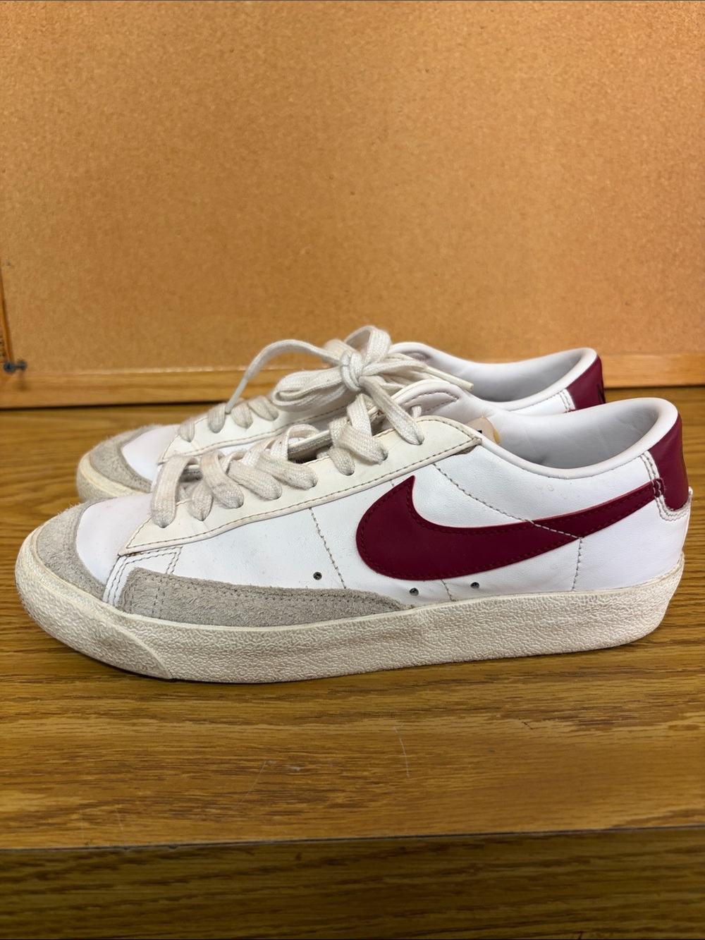 Nike Women's White Sneakers with Burgundy Swoosh